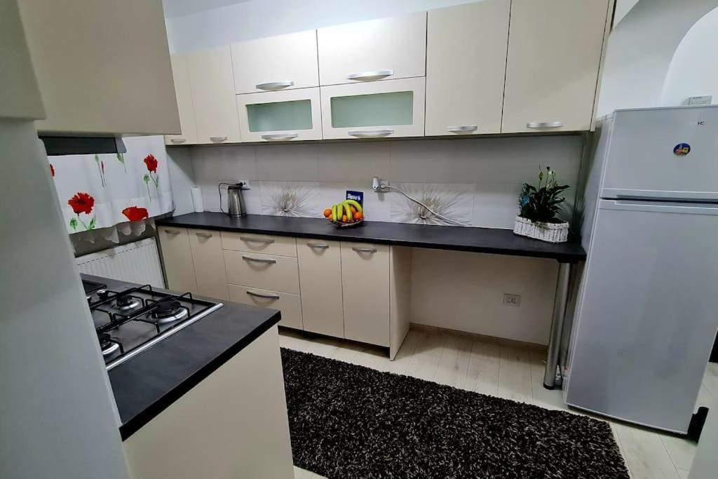 Apartament Violeta جورا هومورولوي المظهر الخارجي الصورة